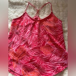 Manuhealii Awapuhi Tank